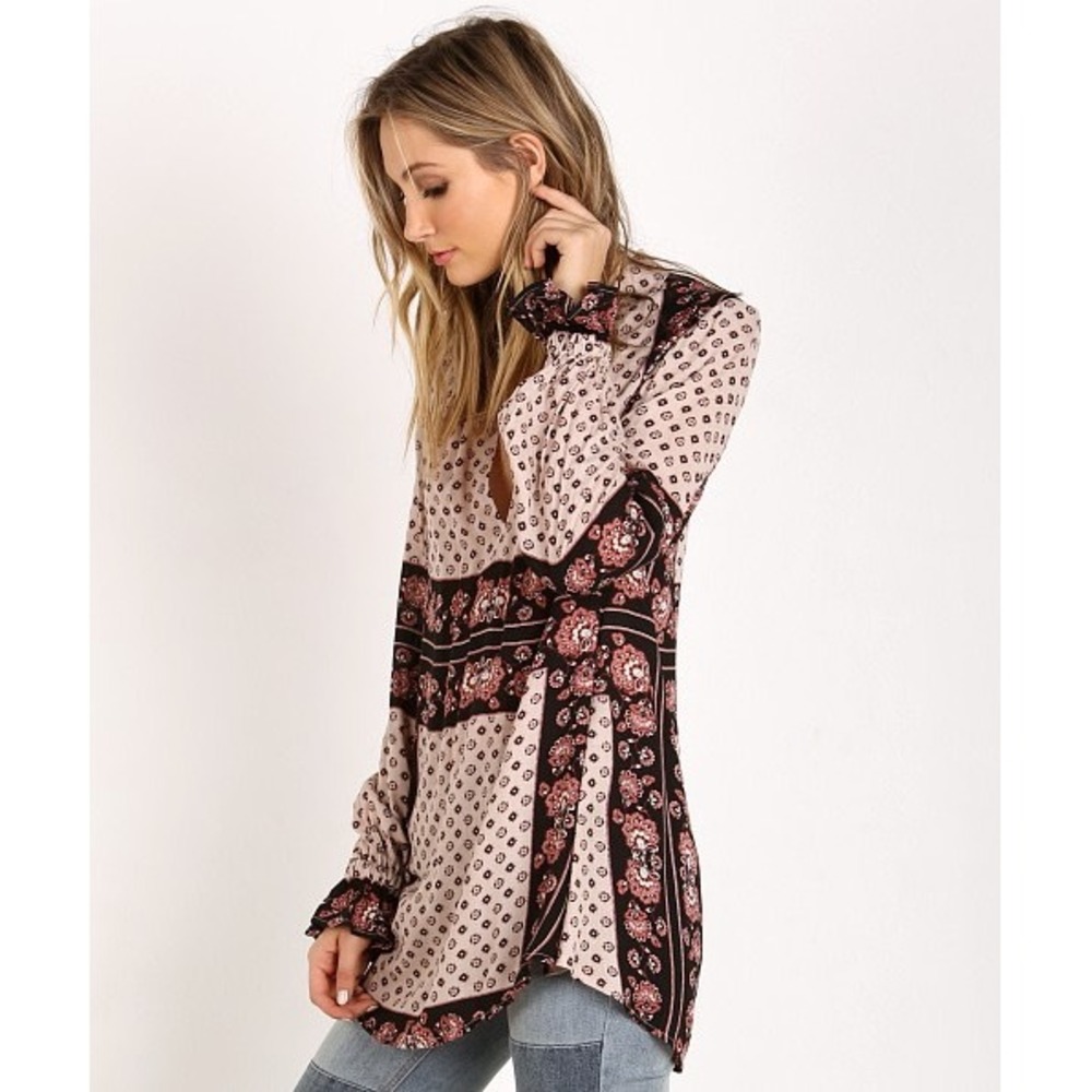 Free People Mauve Black Floral Medallion Boho Tunic Blouse Keyhole Neck Small